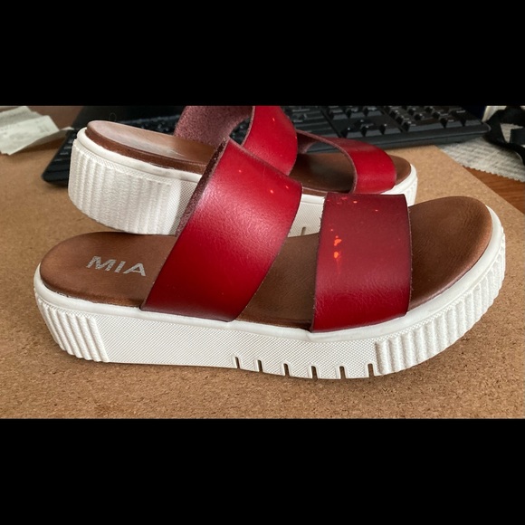 Red Mia Sandals - Picture 3 of 3